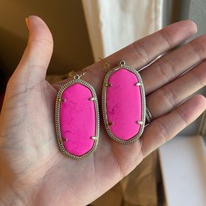 Kendra Scott Danielle Gold Statement Earrings in neon pink magnesite